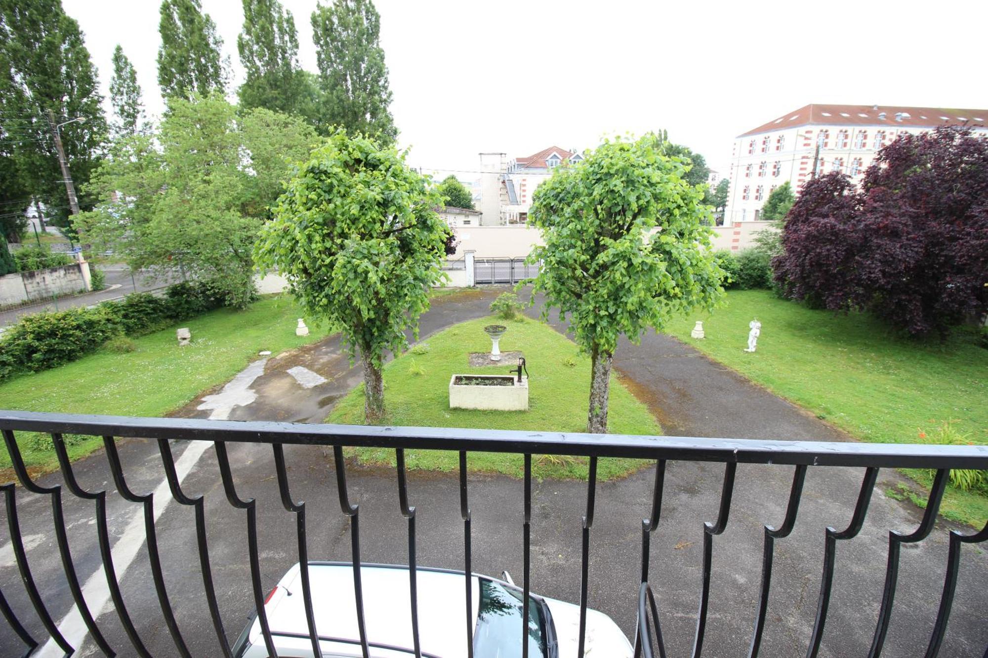Thierville-sur-Meuse 3 Chambres - Tres Grand Jardin Privee - Terrasse Privee - Garage Velo Et Moto - Parking Voiture Privee Dans La Propriete - Gere Par Presta-Zen'Services מראה חיצוני תמונה